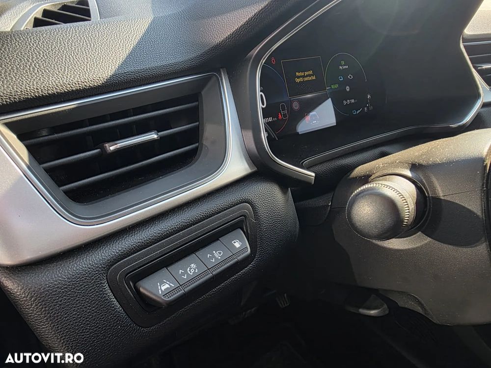 Renault Captur PHEV 160 Engineered - 19