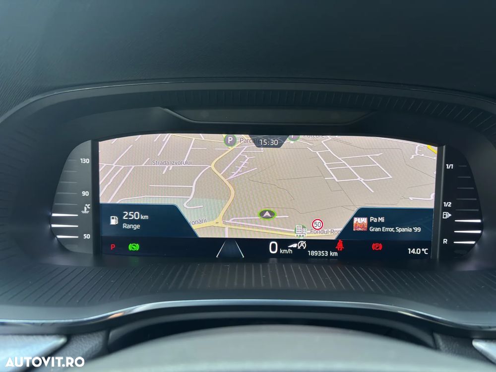 Skoda Octavia Combi 2.0 TDI DSG Sportline - 14