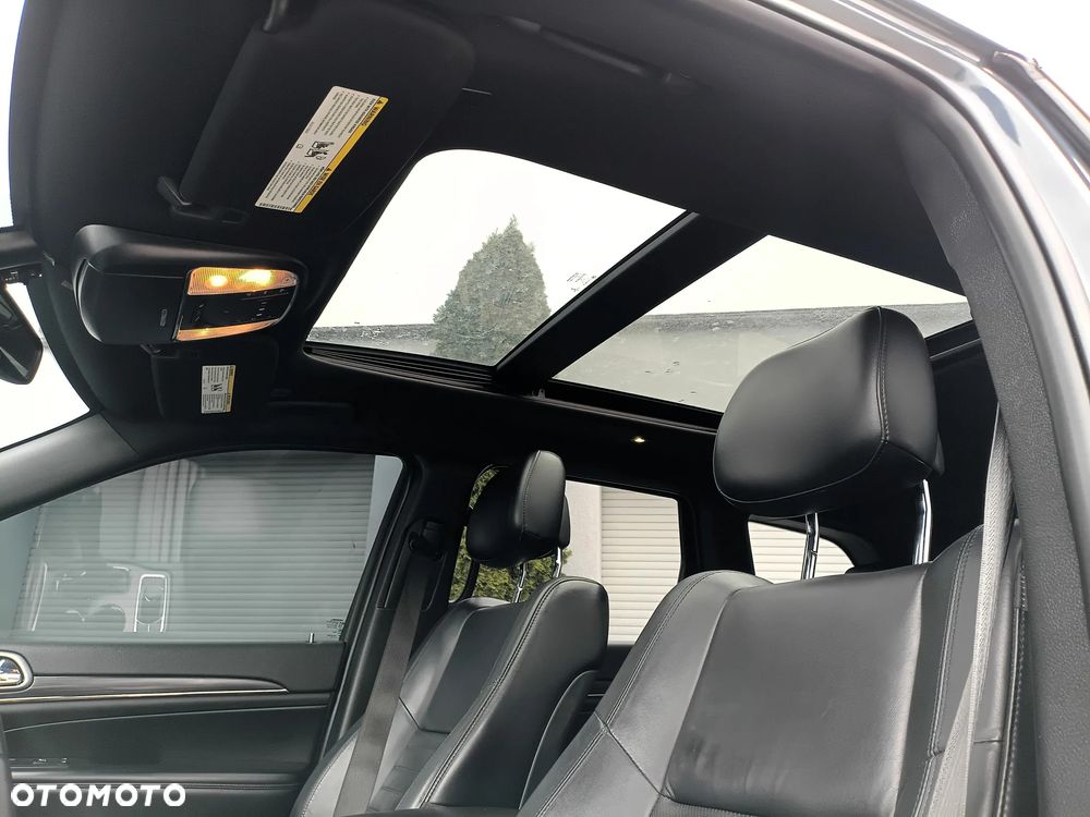 Jeep Grand Cherokee - 14