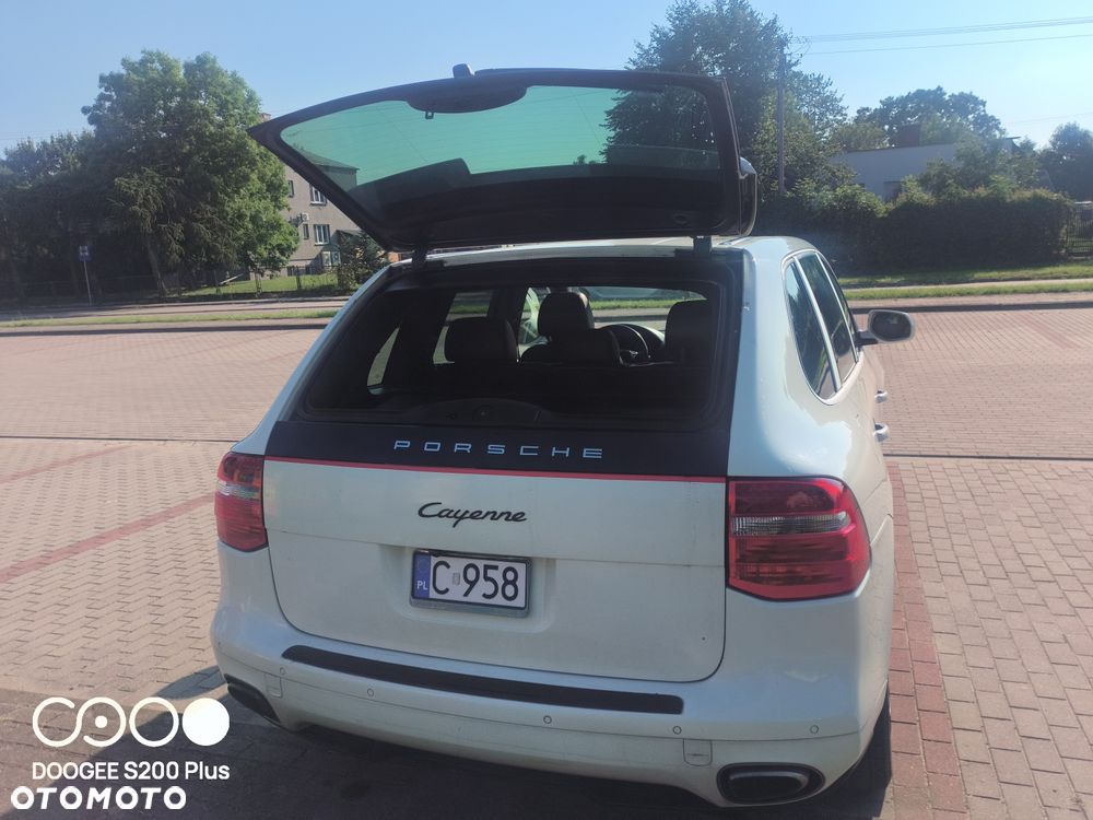 Porsche Cayenne - 2