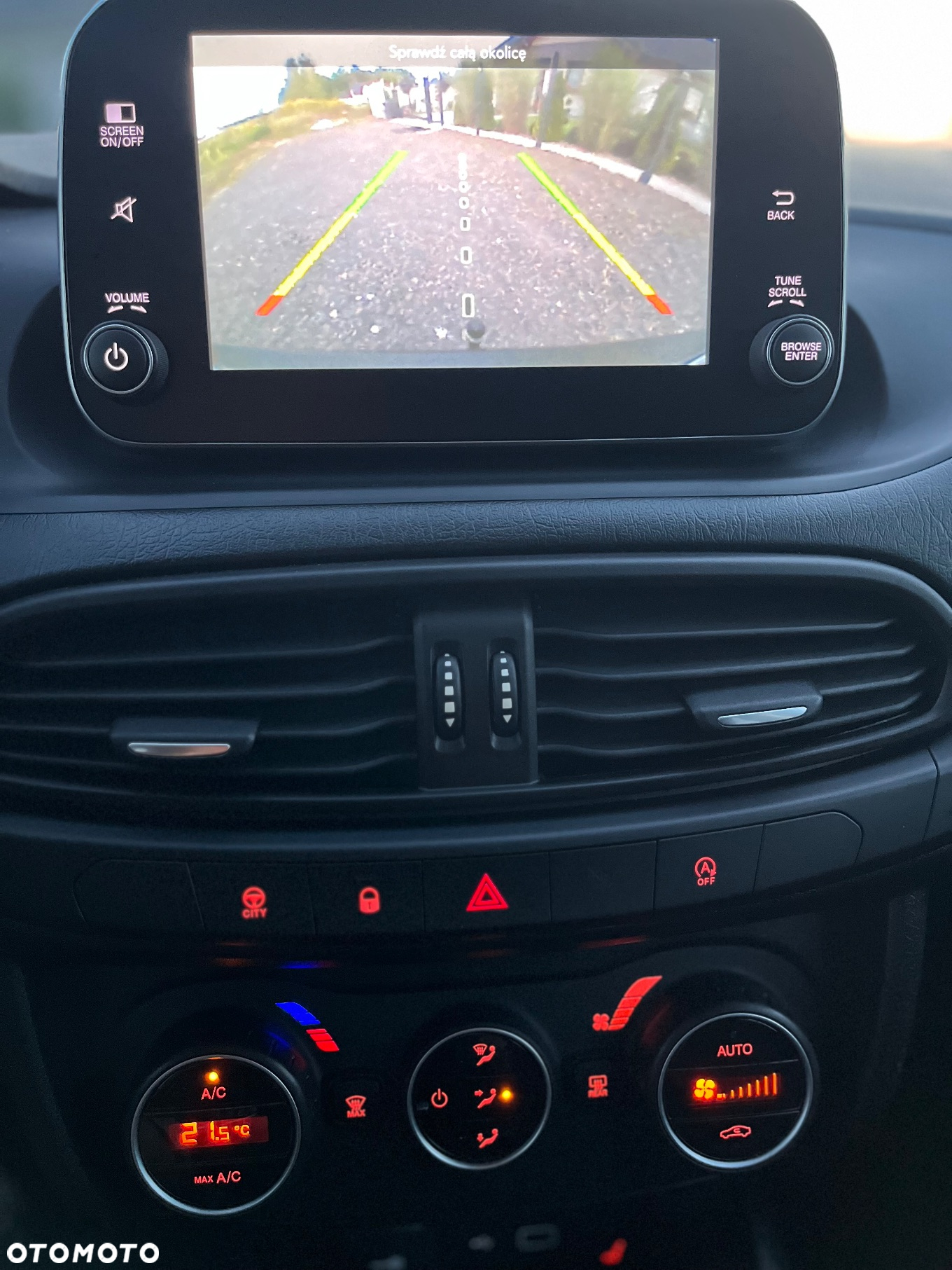 Fiat Tipo 1.4 T-Jet 16v Lounge - 30