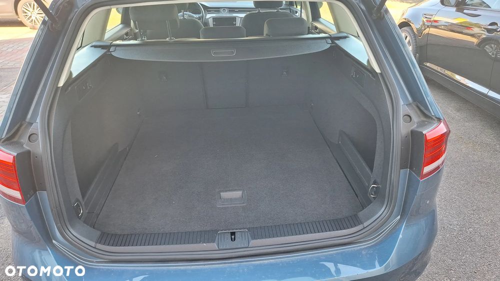 Volkswagen Passat 1.4 TSI BMT Trendline - 14