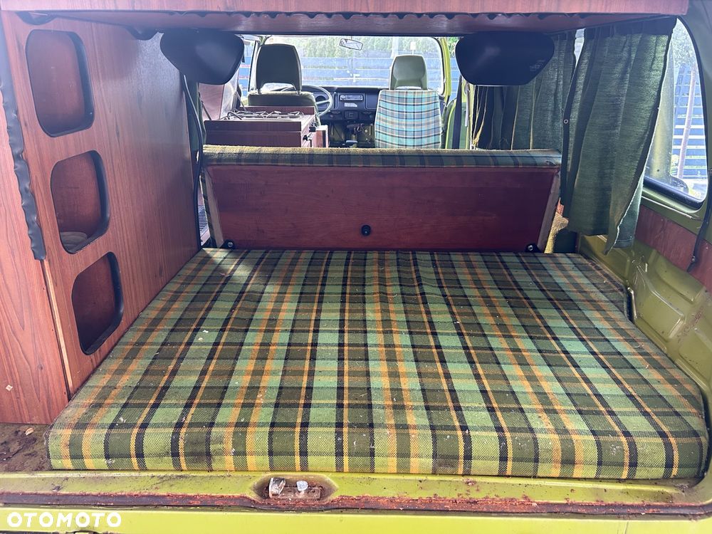 Volkswagen Transporter - 11