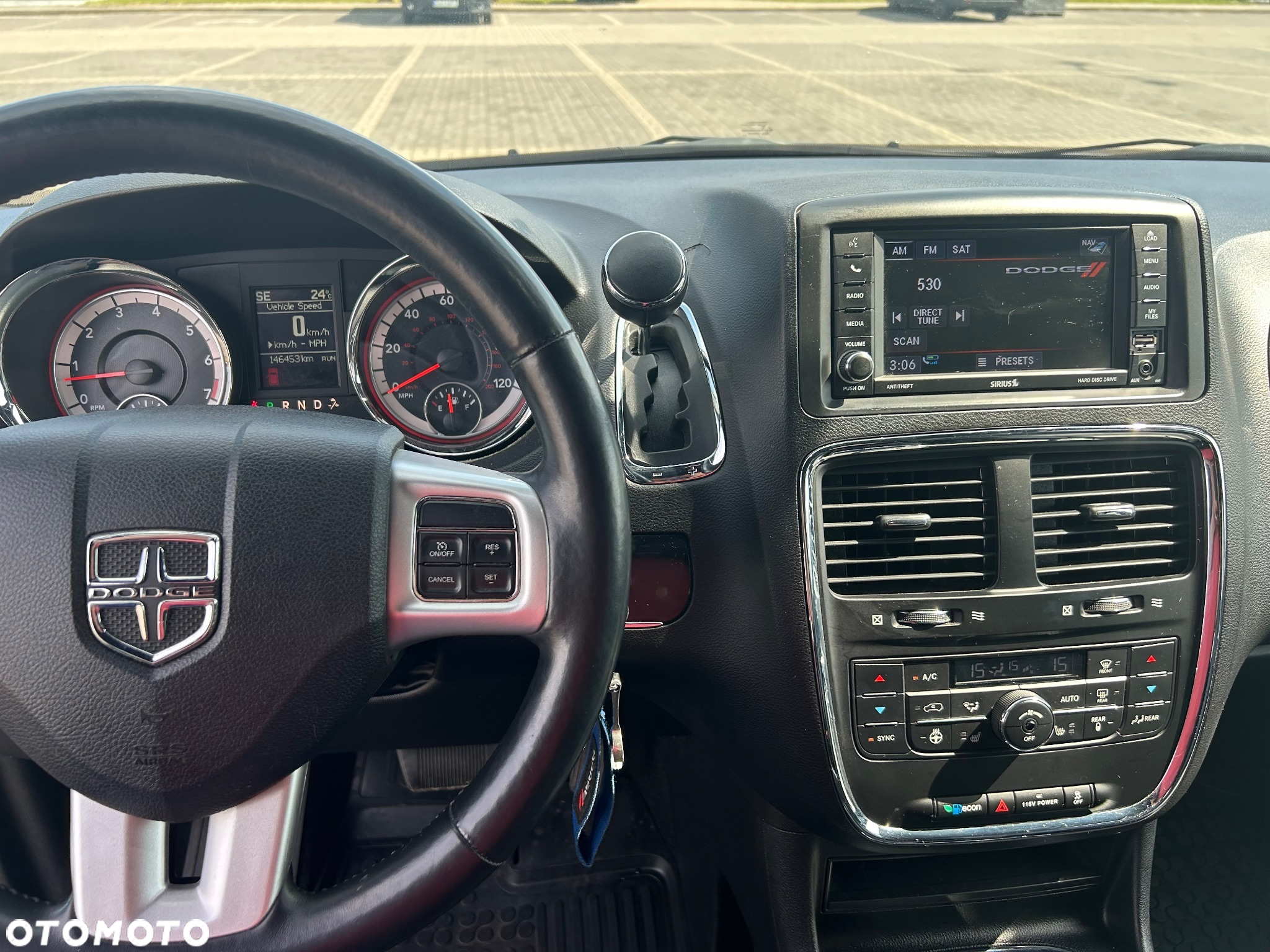 Dodge Grand Caravan - 12