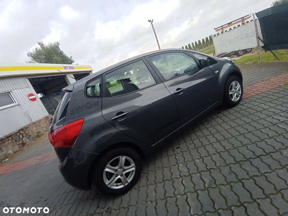 Kia Venga 1.4 L - 12