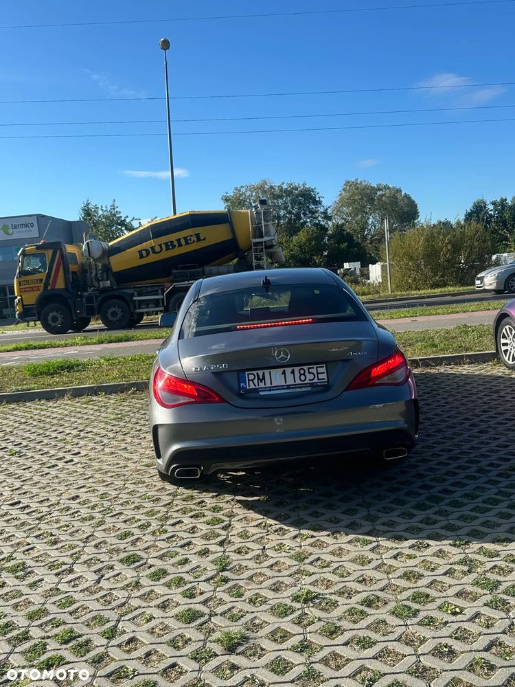 Mercedes-Benz CLA 250 4Matic 7G-DCT AMG Line - 2