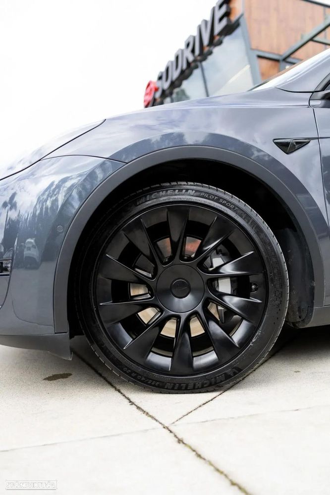 Tesla Model Y Long Range Tração Integral - 40