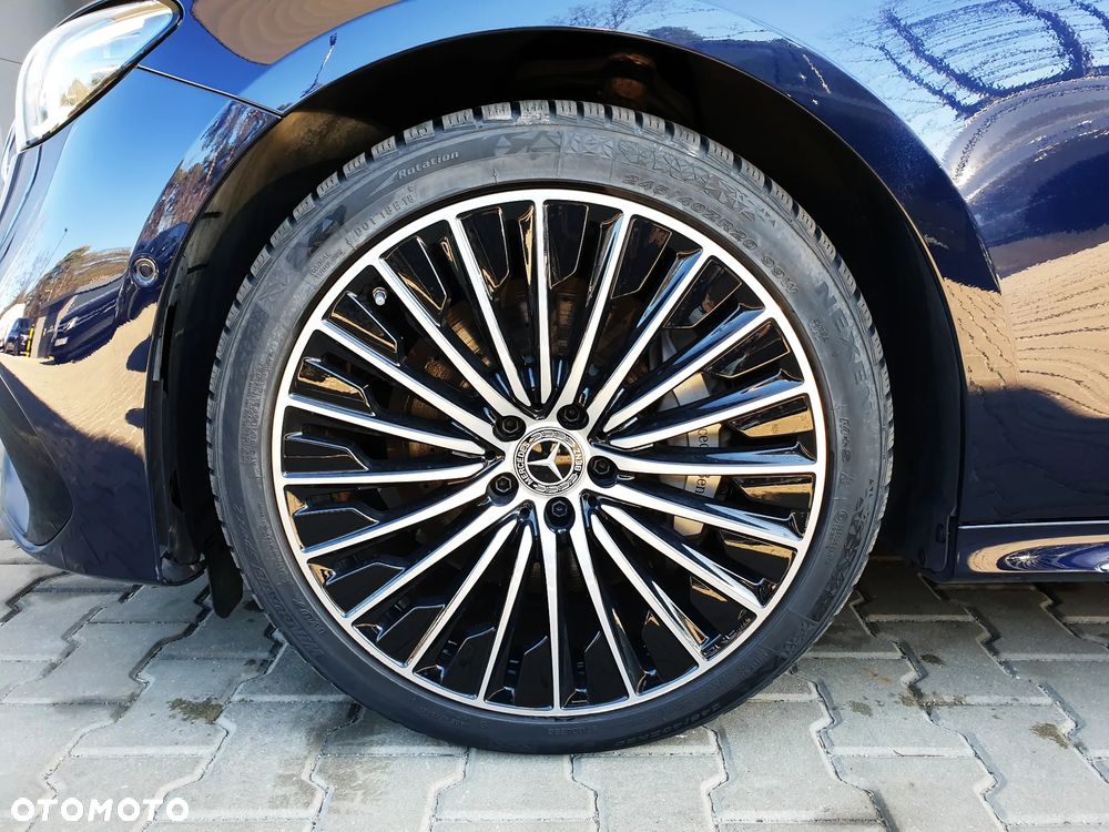 Mercedes-Benz Klasa E - 28