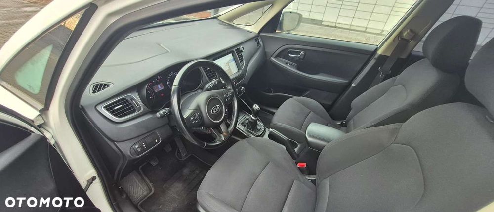 Kia Carens 1.7 CRDi 115 Dream Team Edition - 10