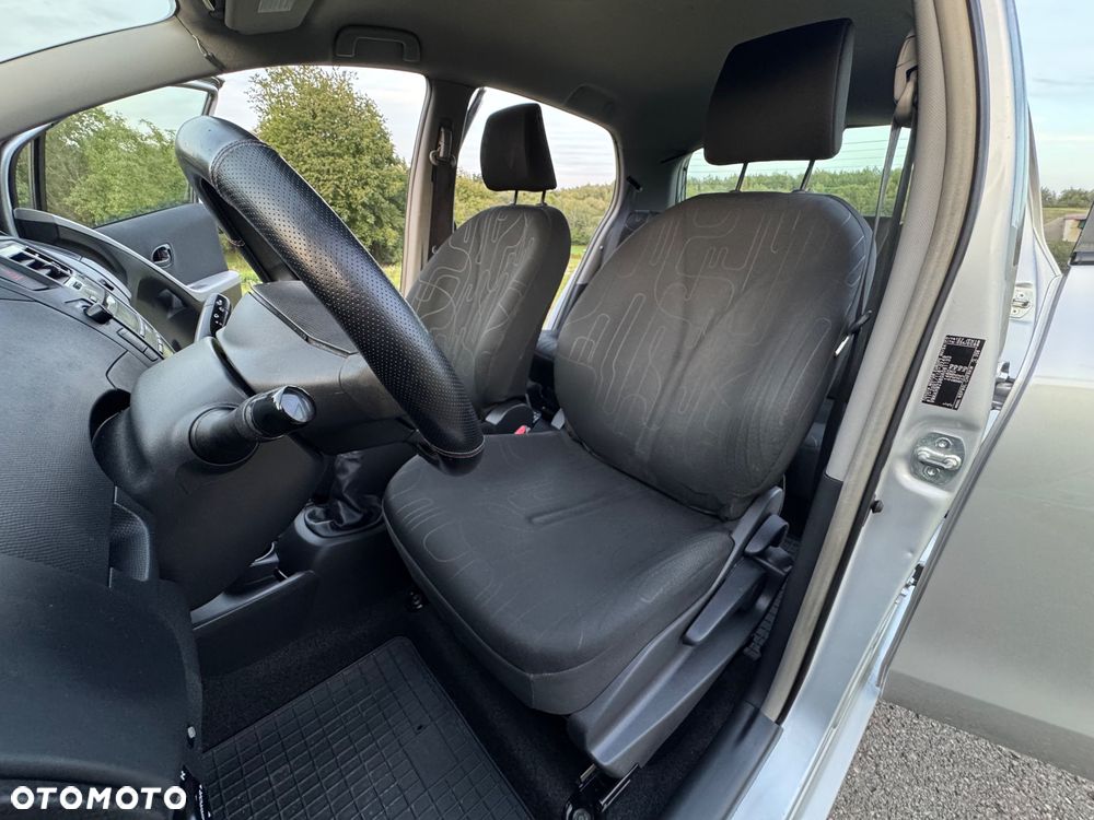 Toyota Yaris 1.33 Prestige - 24