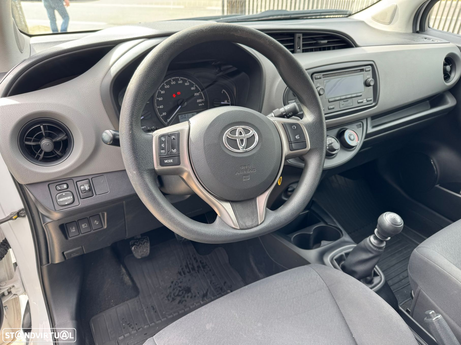 Toyota Yaris - 4