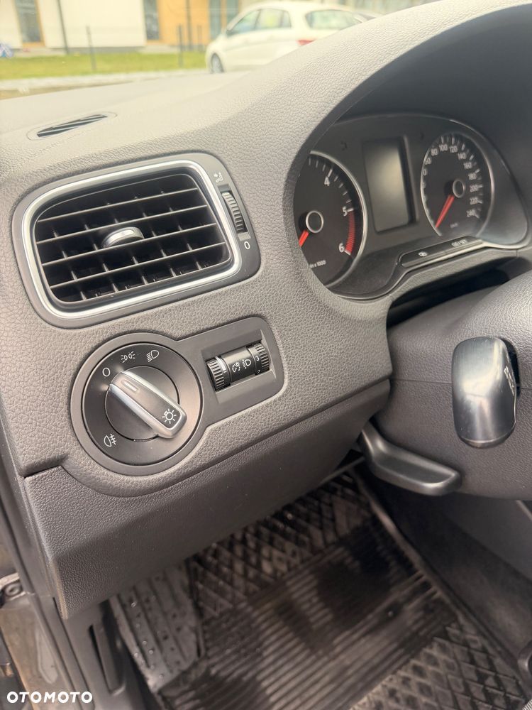 Volkswagen Polo 1.6 TDI DPF Comfortline - 19