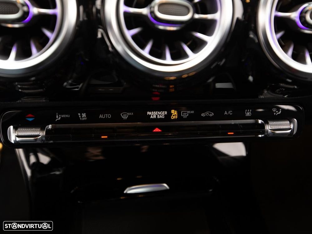 Mercedes-Benz A 250 e AMG Line - 23