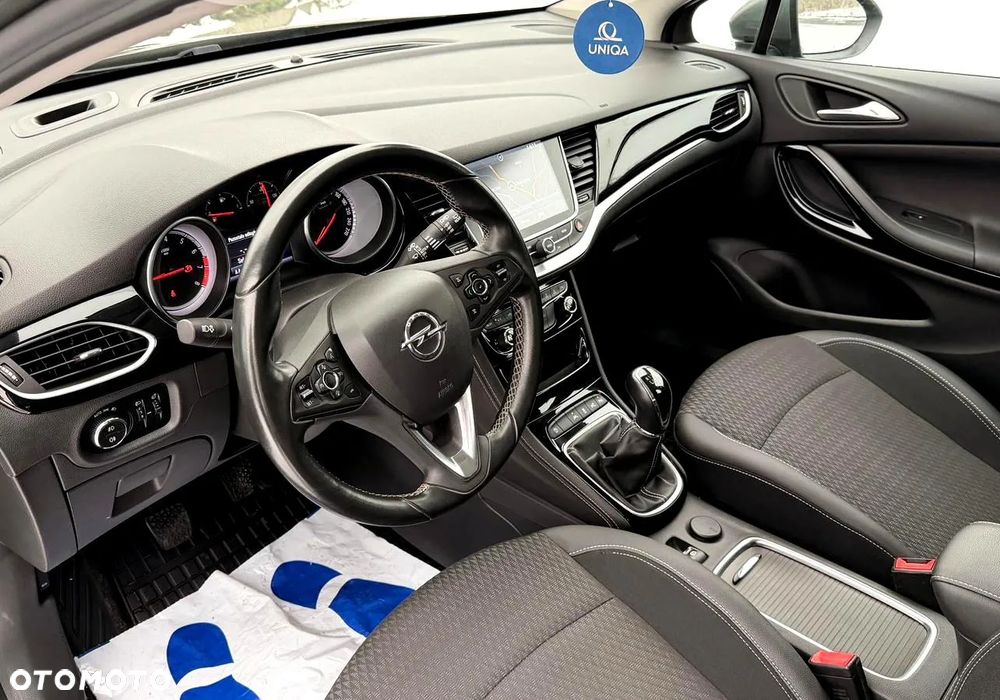 Opel Astra 1.4 T Dynamic S&S - 19