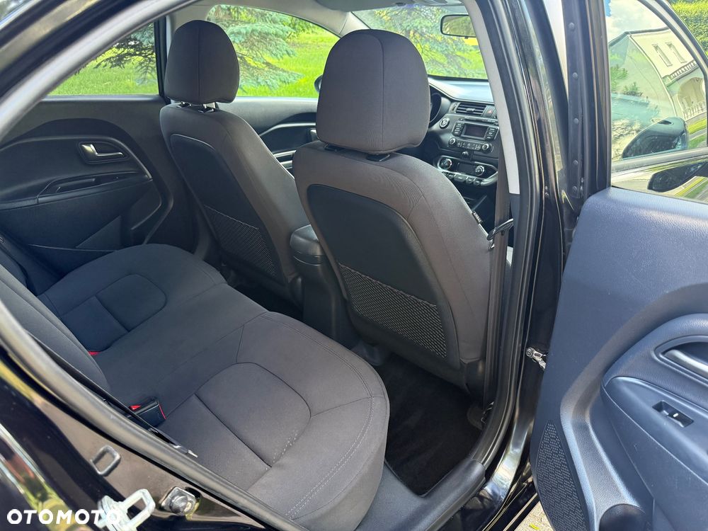 Kia Rio - 8