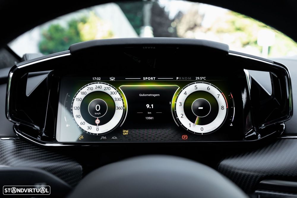 Aston Martin Vantage Coupe V8 - 35