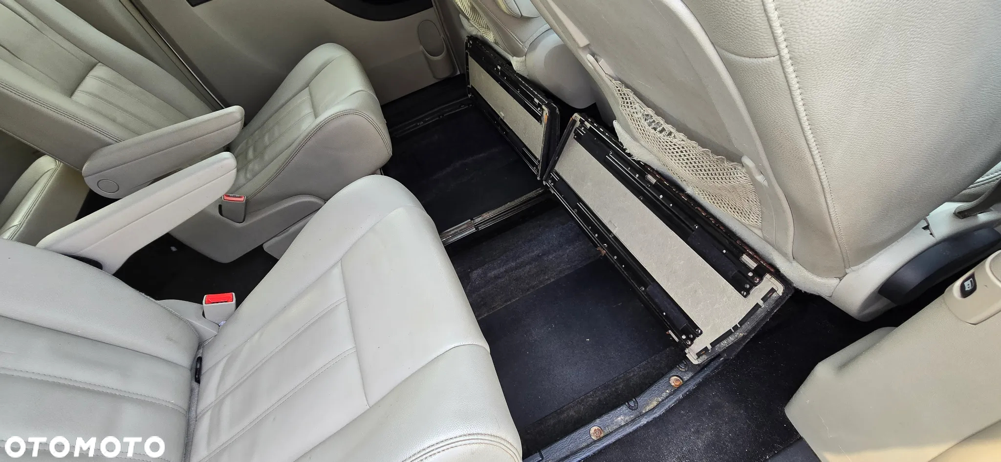 Chrysler Town & Country 3.6 Touring - 6