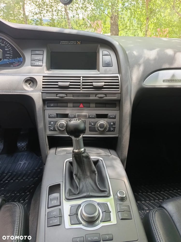 Audi A6 Avant 2.4 Quattro - 14