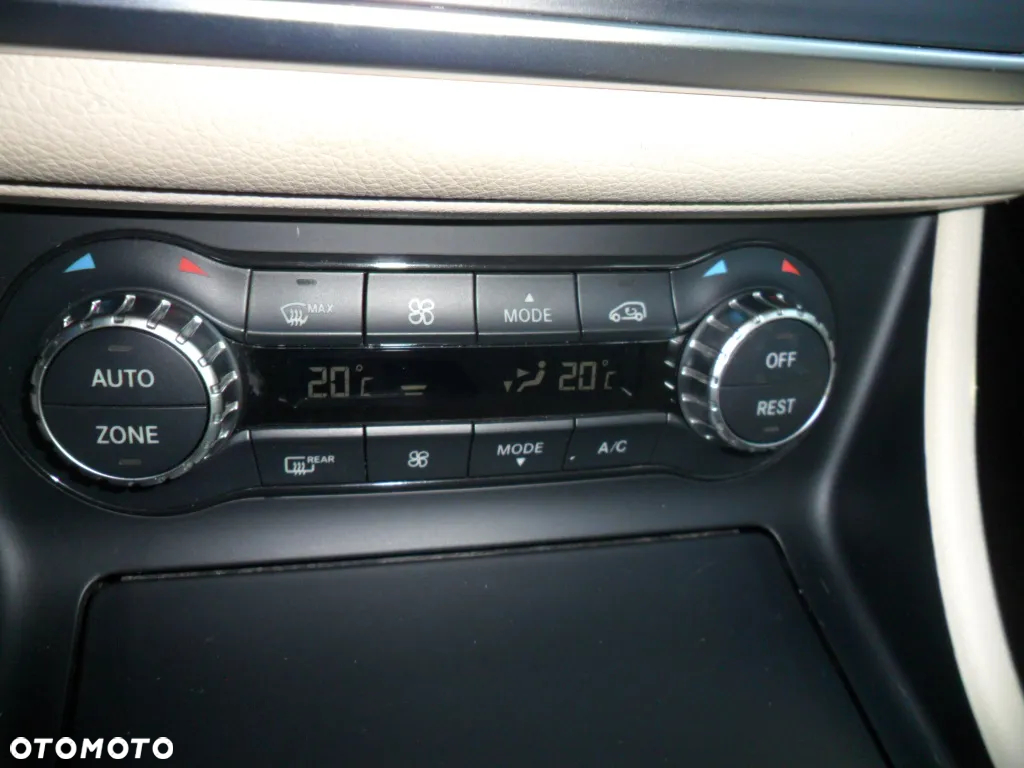 Mercedes-Benz GLA - 31