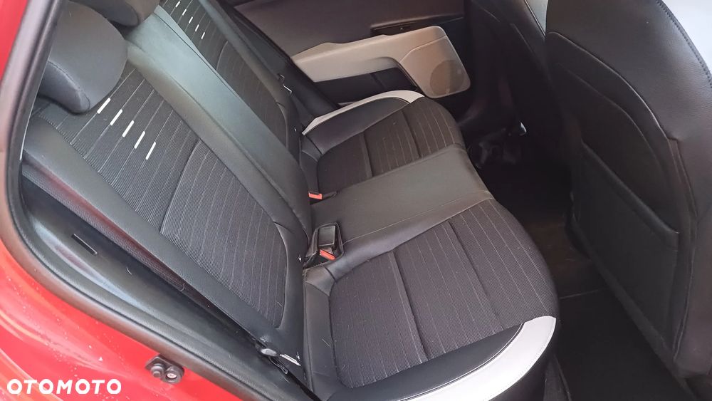 Kia Stonic 1.0 T-GDI 120 Spirit - 28