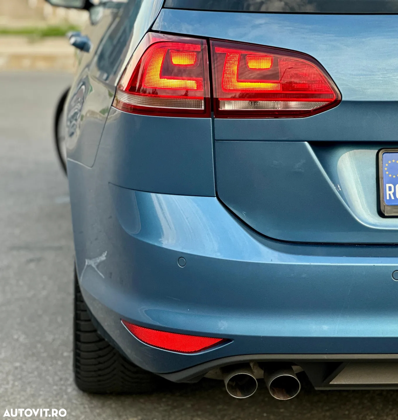 Volkswagen Golf 2.0 BlueTDI Highline - 32