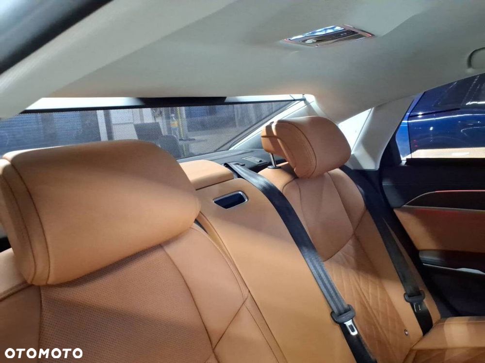 Audi A8 - 8