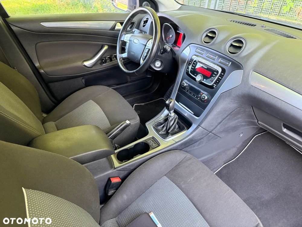 Ford Mondeo 1.6 TDCi Ambiente - 14