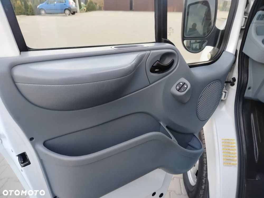 Ford Transit - 21