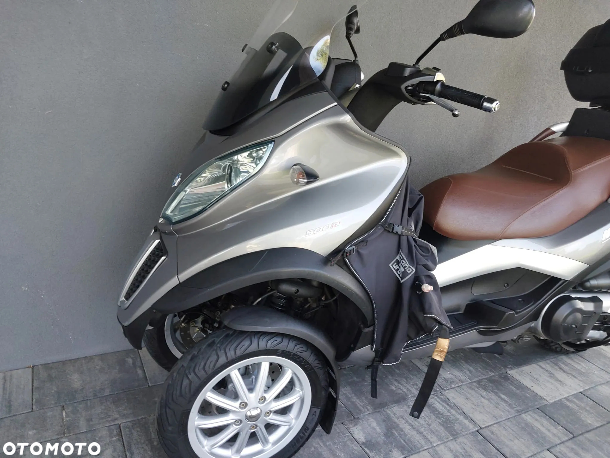 Piaggio MP-3 - 8