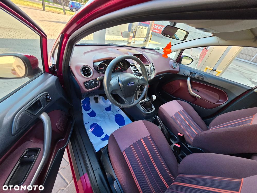 Ford Fiesta 1.25 Celebration - 13