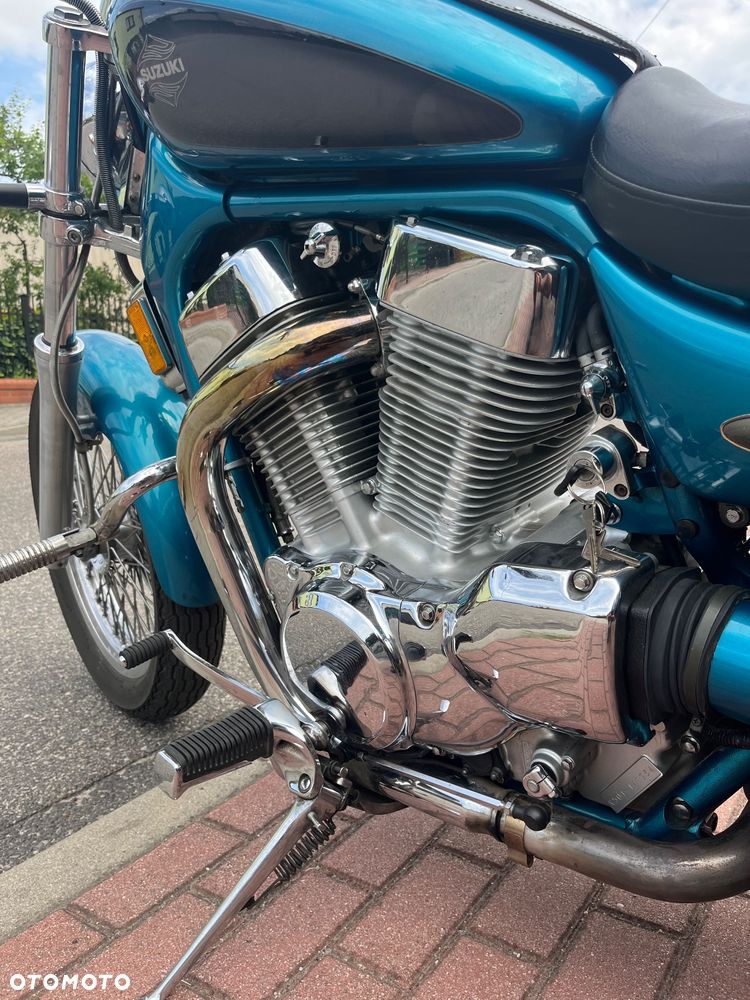 Suzuki Intruder - 4