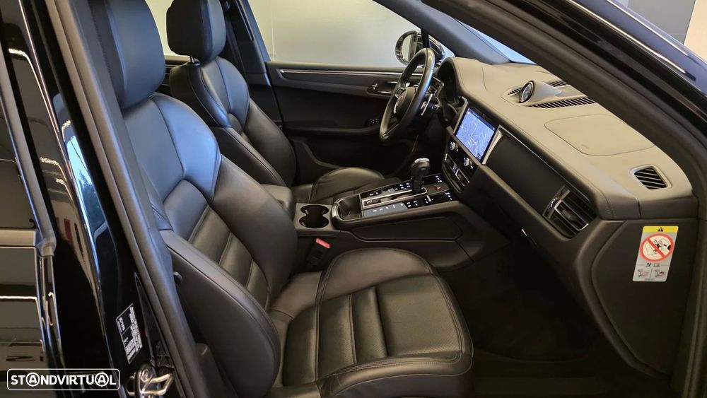 Porsche Macan T - 48