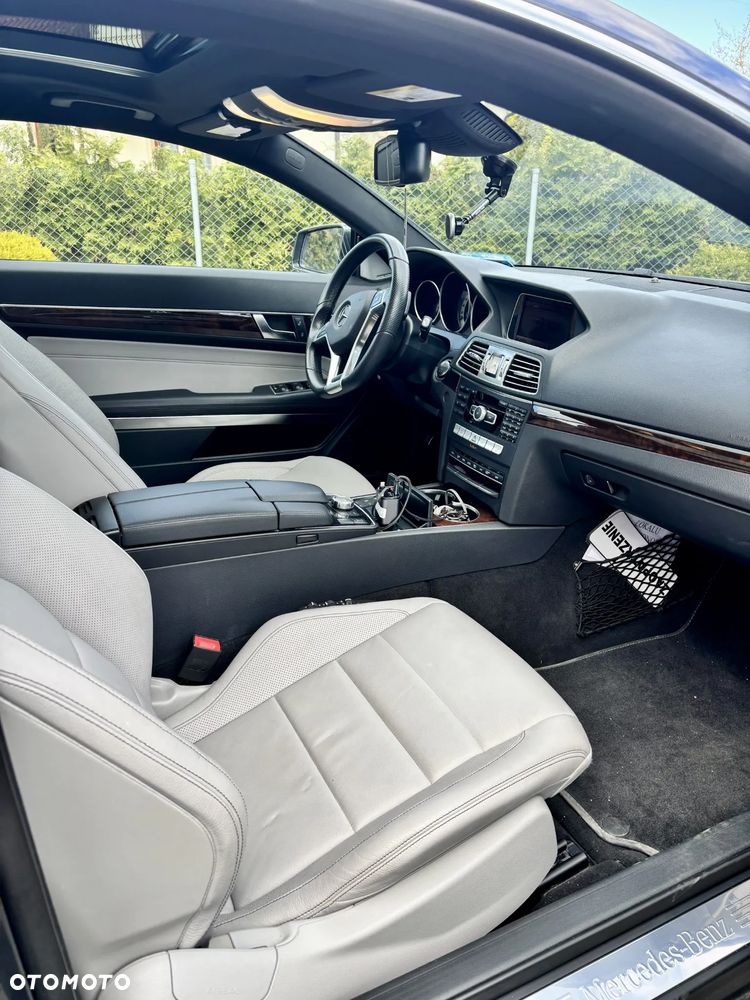 Mercedes-Benz Klasa E 500 BlueEFFICIENCY 7G-TRONIC Elegance - 9