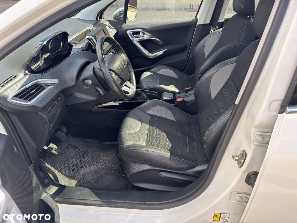 Peugeot 2008 1.6 VTi Active - 12