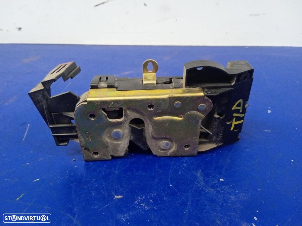 FECHADURA PORTA TRASEIRA DIREITA FORD FOCUS 2003 -2S4AA26412BB - 1