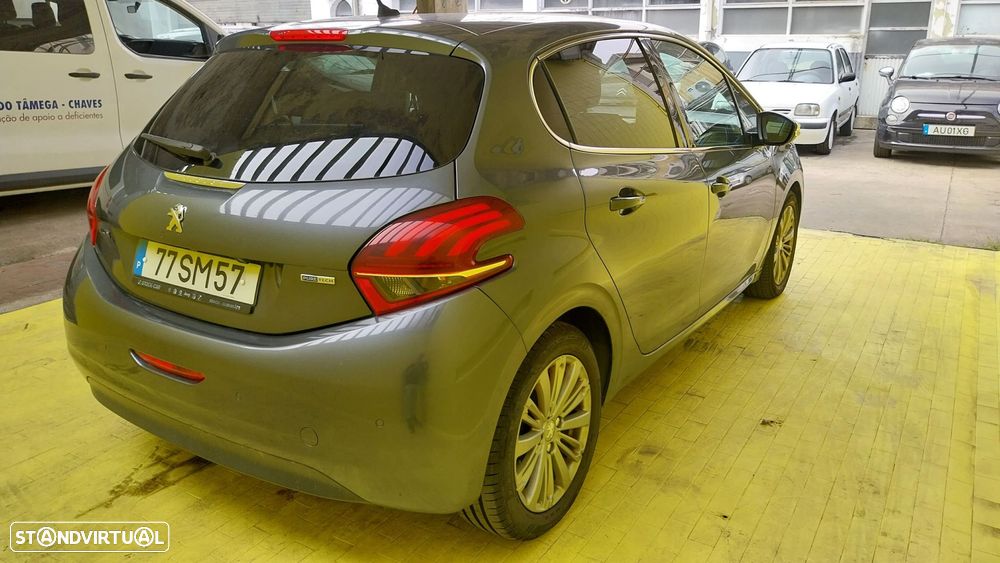 Peugeot 208 1.2 PureTech Active - 22