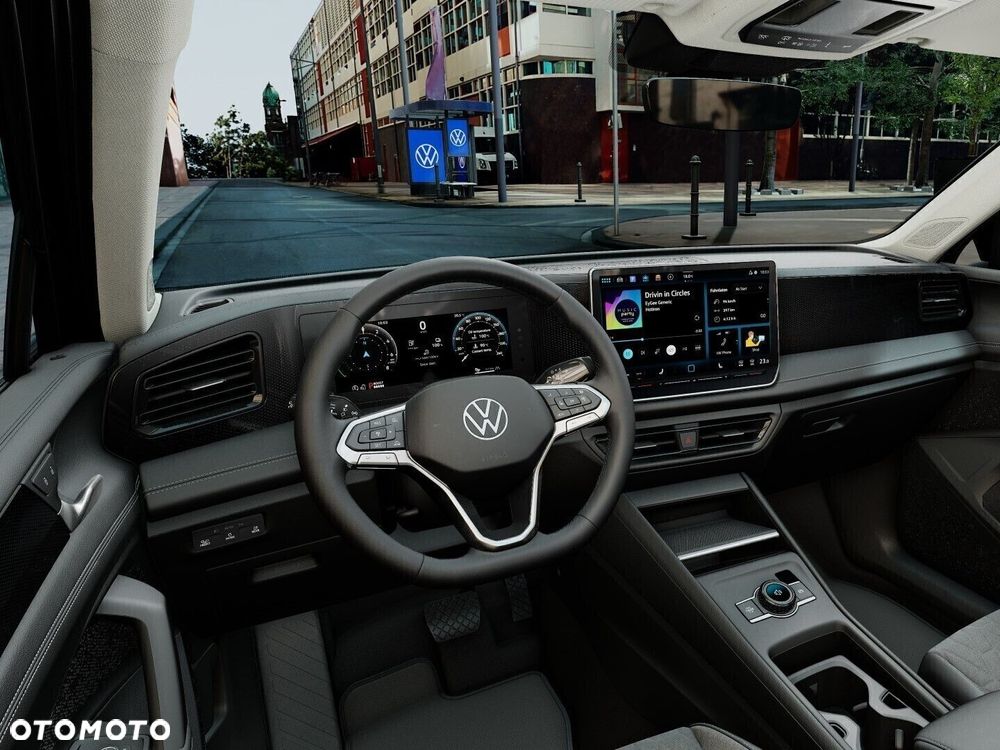 Volkswagen Tiguan - 9