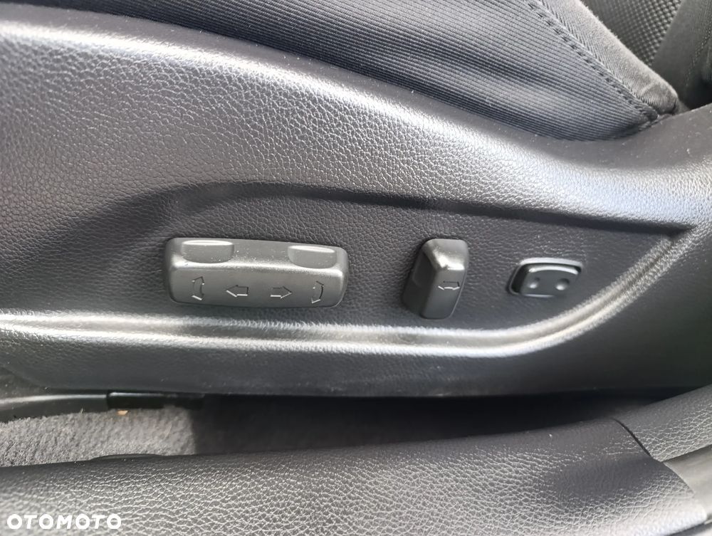 Hyundai i40 i40cw 1.6 Fifa World Cup Edition - 25
