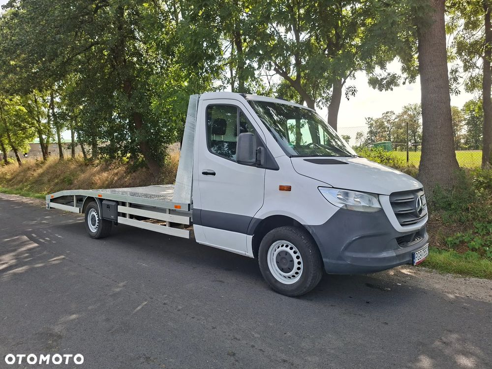 Mercedes-Benz Sprinter - 1