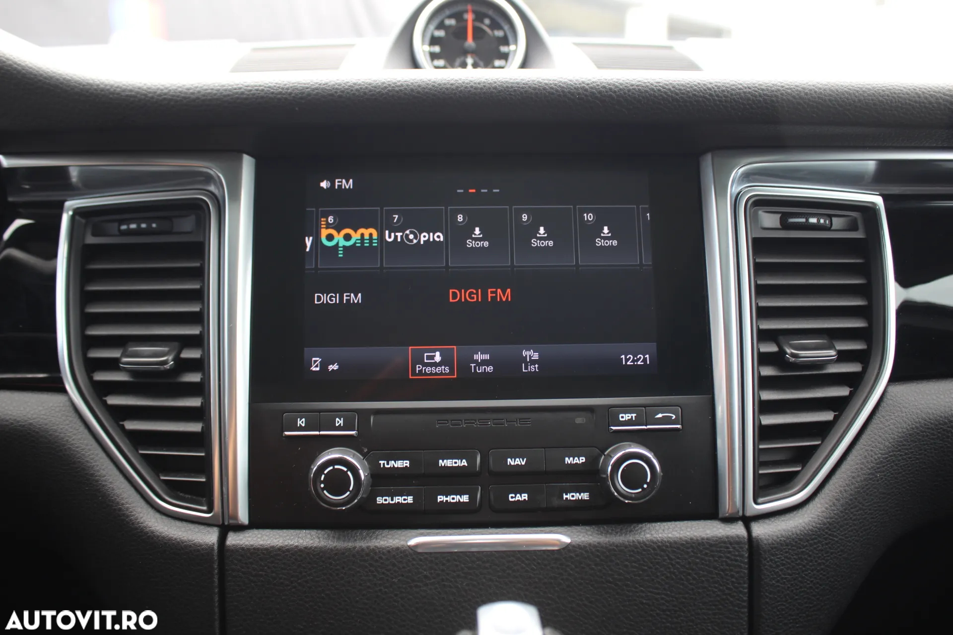 Porsche Macan Standard - 11