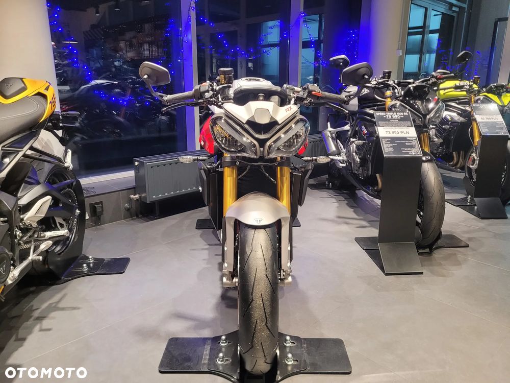 Triumph Street Triple - 4