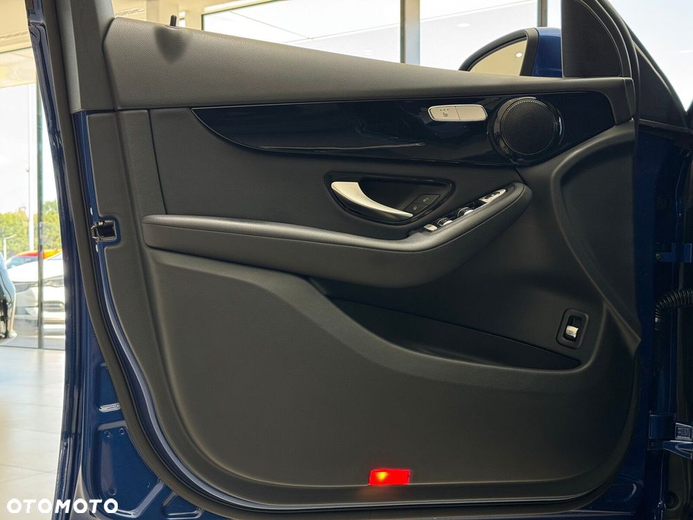 Mercedes-Benz GLC - 13