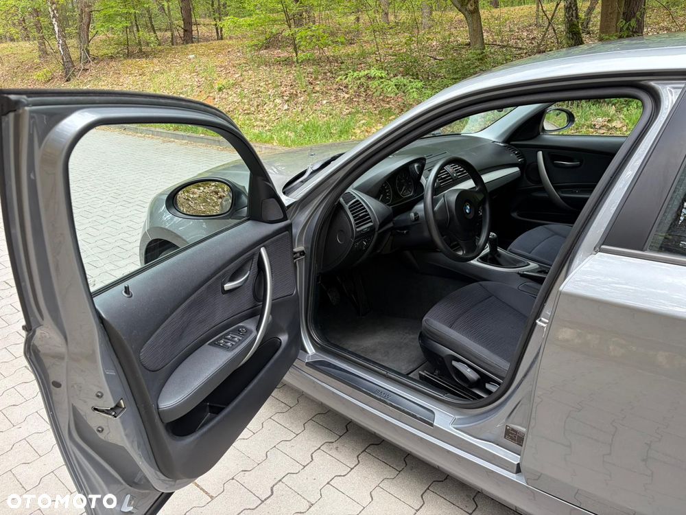 BMW Seria 1 116i - 13