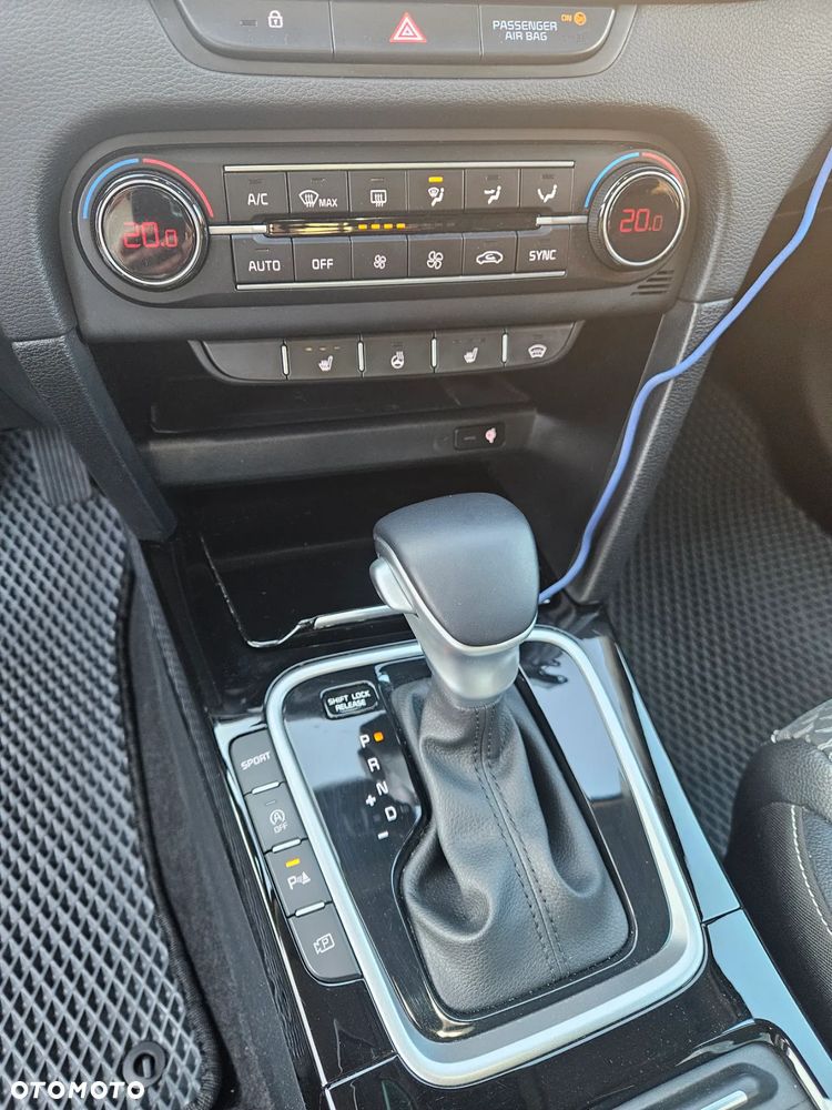 Kia XCeed 1.5 T-GDI Business Line DCT - 16