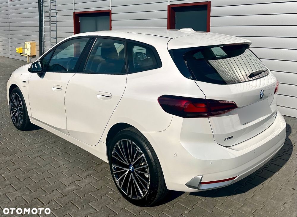BMW Seria 2 225e xDrive Active Tourer - 8