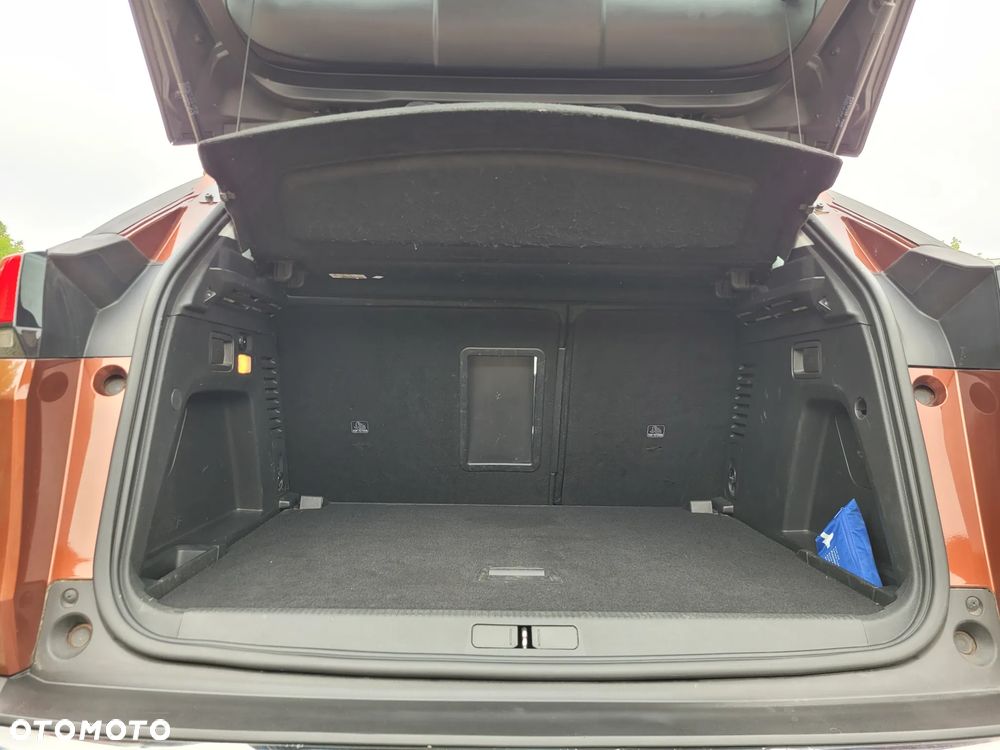 Peugeot 3008 1.5 BlueHDi Allure S&S EAT8 - 13