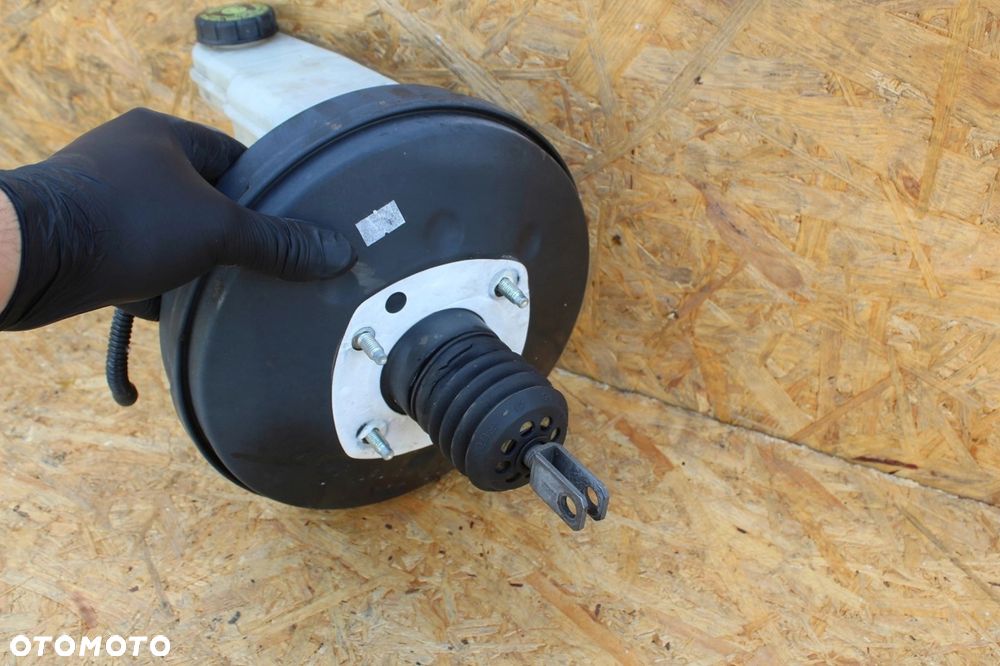 Serwo hamulcowe MITSUBISHI COLT VI Z30 P4625A245 TRW - 5