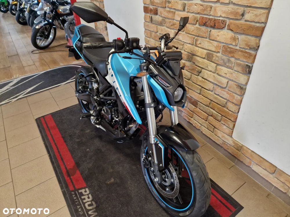 VOGE R125 - 2
