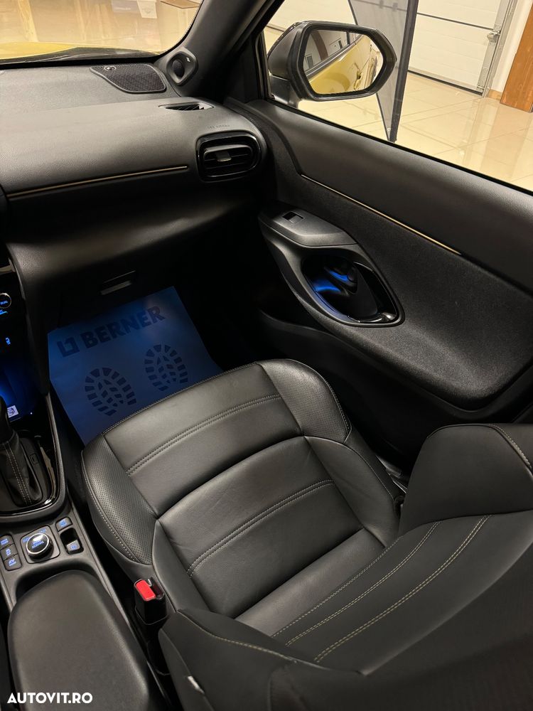 Toyota Yaris - 18