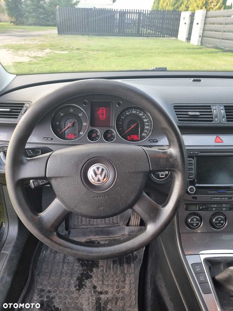 Volkswagen Passat - 7